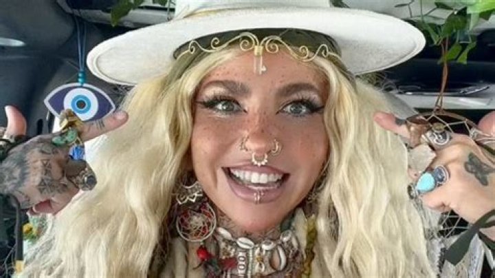 Exploring The Unique World Of Shanin Blake's Onky Fans
