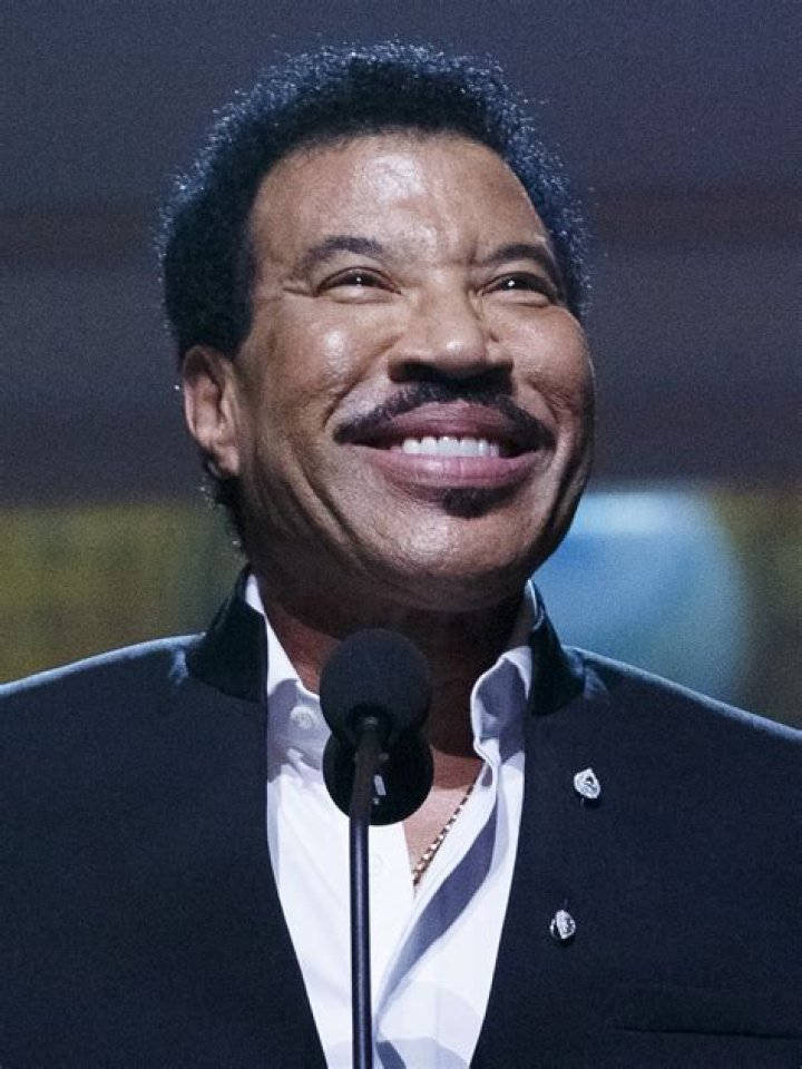 Lionel Richie's Staggering Fortune: A True Legend's Wealth