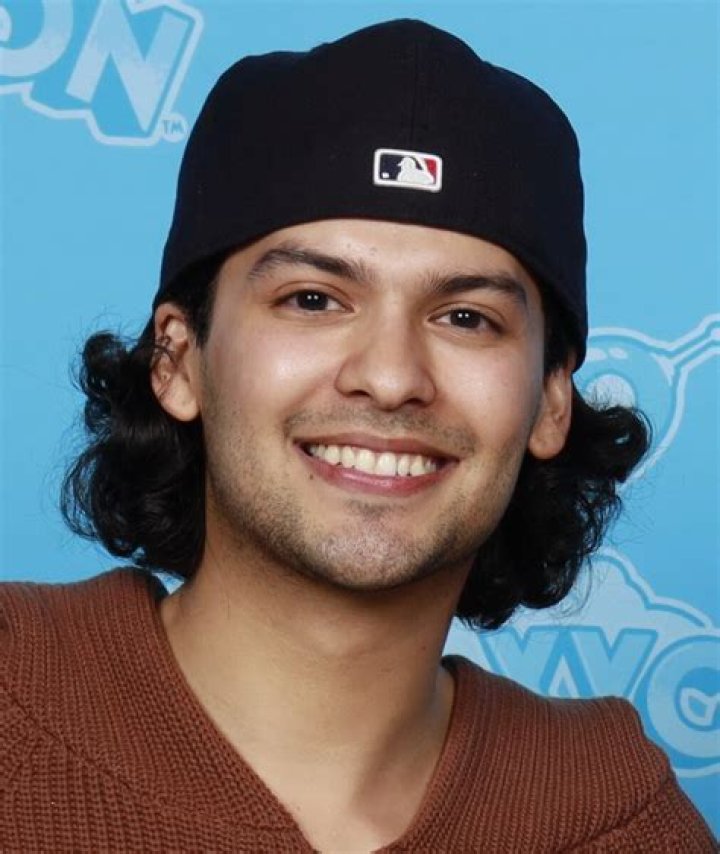 Xolo Maridueña Ex: A Dive Into His Past Relationships